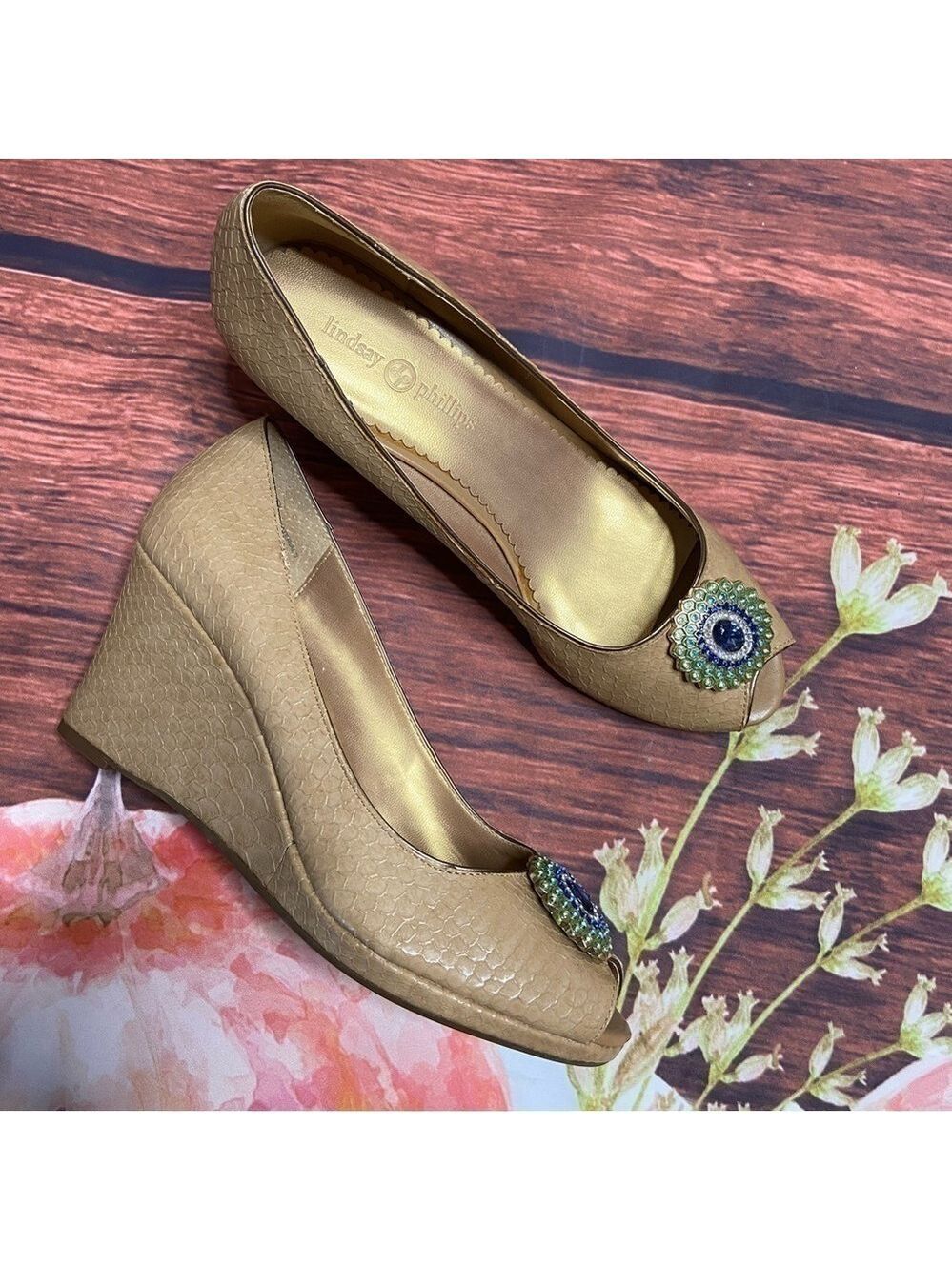 LINDSAY Phillips Courtney Tan Python Peep Toe Wedge Heels 8m